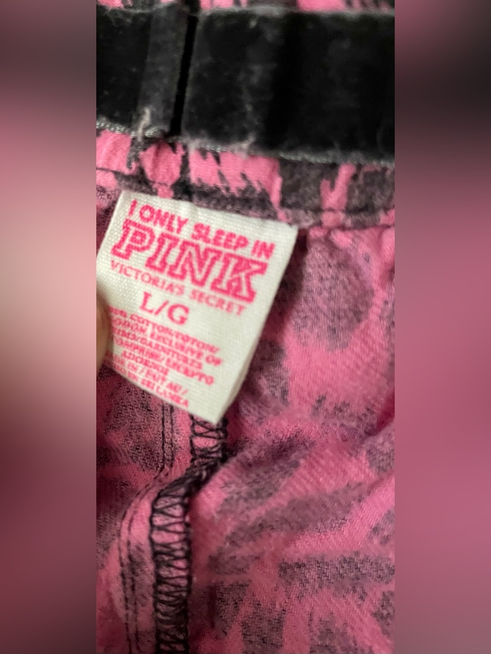 ๐ Vintage PINK Victoria's Secret Hot Pink Leopard Pajama Shorts ๐ - Picture 3 of 4
